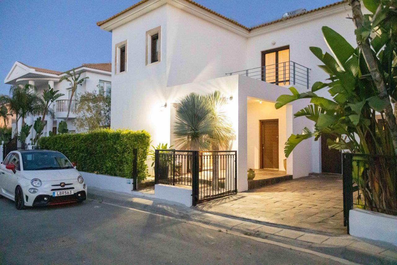 Villa Balinese Ayia Napa Esterno foto